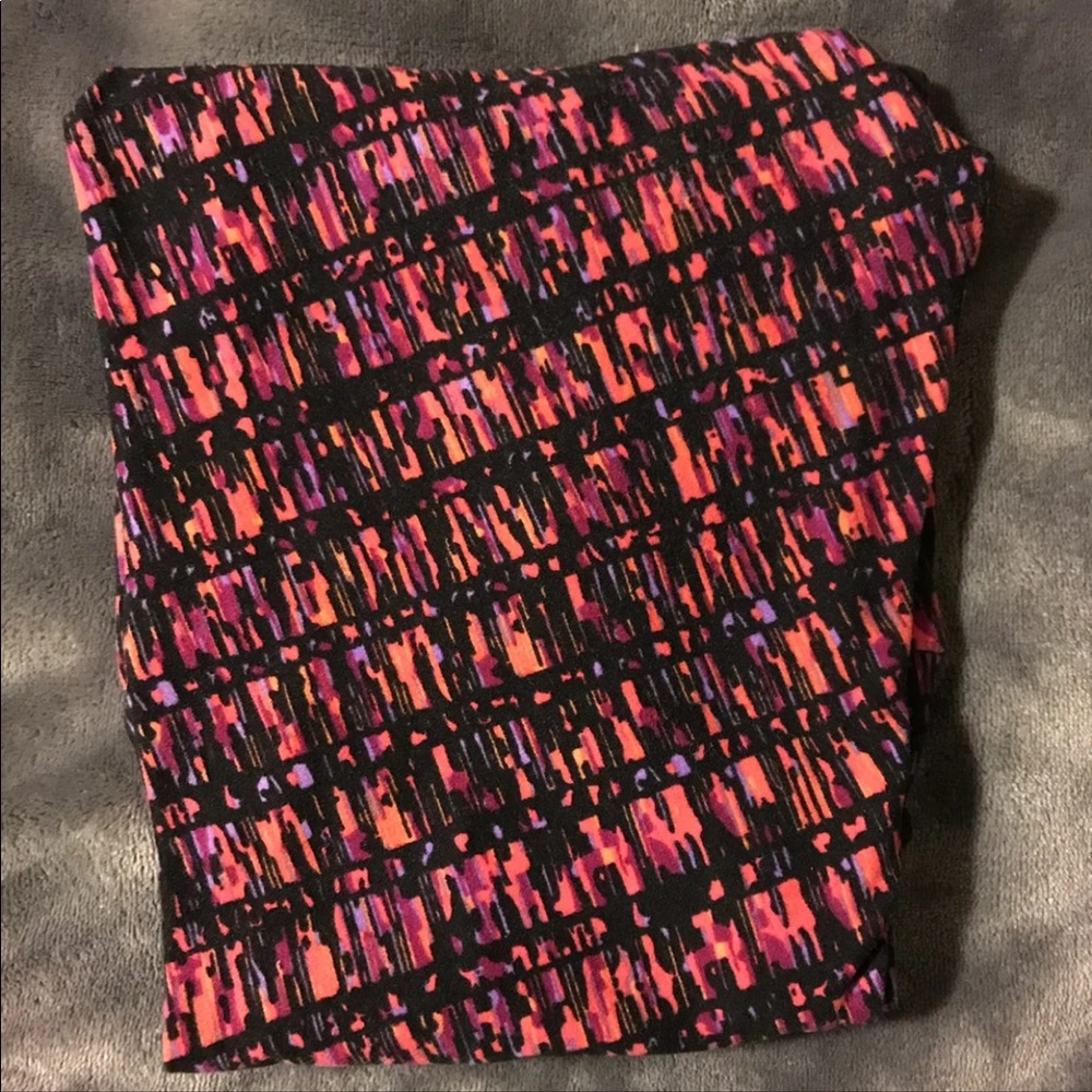 LuLaRoe tech print Leggings OS